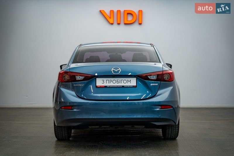 Седан Mazda 3 2016 в Киеве
