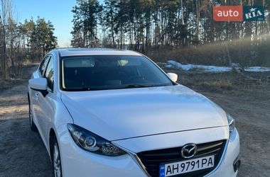 Хэтчбек Mazda 3 2015 в Ирпене
