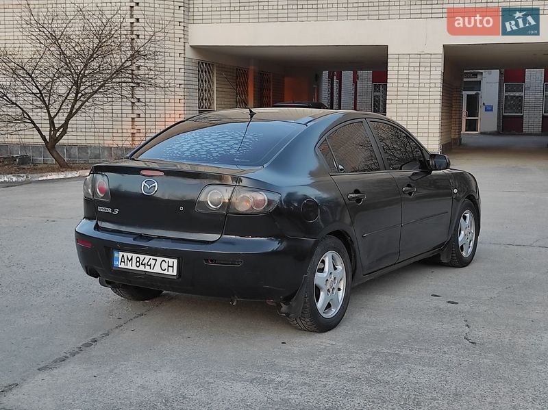 Седан Mazda 3 2008 в Нетешине