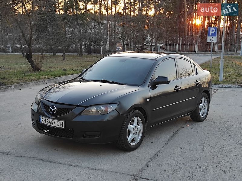 Седан Mazda 3 2008 в Нетешине