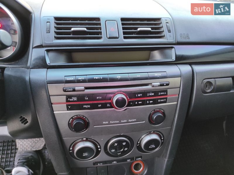 Седан Mazda 3 2008 в Нетешине