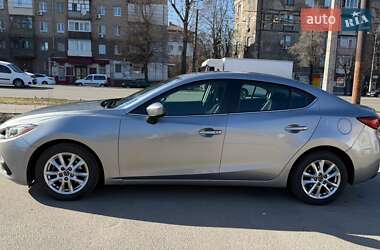 Седан Mazda 3 2015 в Дніпрі