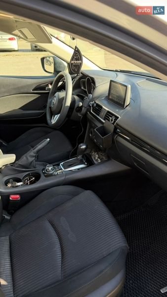 Седан Mazda 3 2015 в Днепре