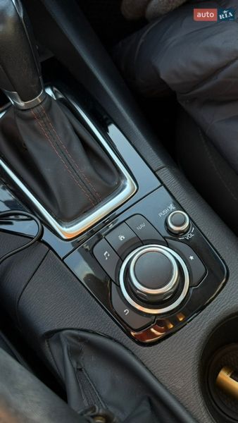 Седан Mazda 3 2015 в Днепре