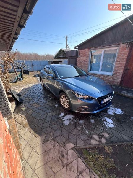Седан Mazda 3 2015 в Полтаве