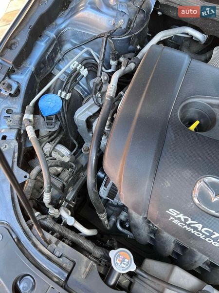 Седан Mazda 3 2015 в Полтаве