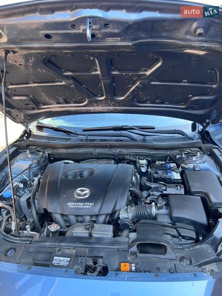 Седан Mazda 3 2015 в Полтаве