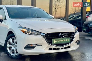 Седан Mazda 3 2017 в Киеве