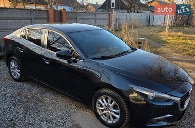Седан Mazda 3 2016 в Володимирі