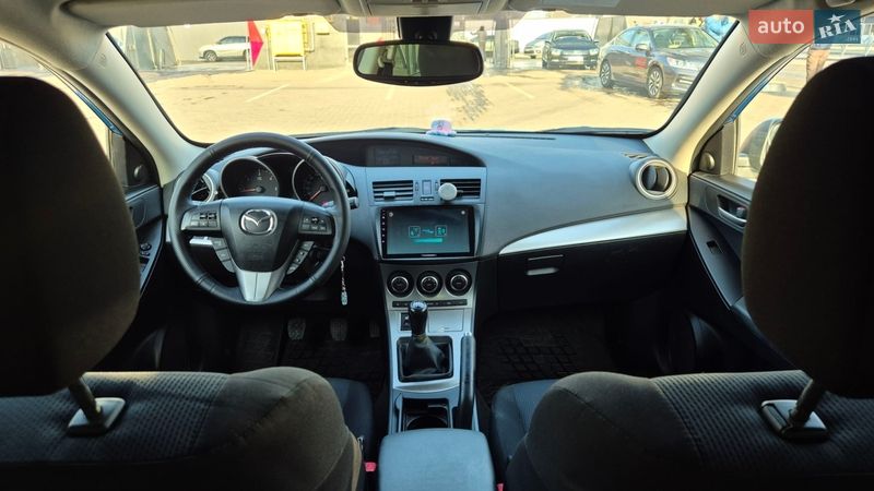 Хэтчбек Mazda 3 2011 в Днепре