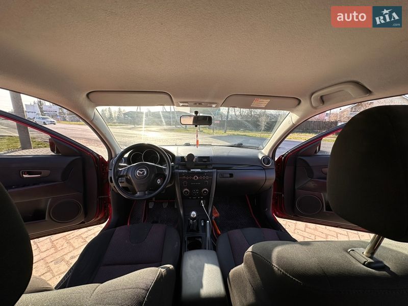 Хэтчбек Mazda 3 2003 в Ужгороде