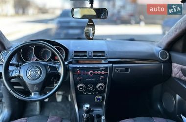 Седан Mazda 3 2004 в Полонном