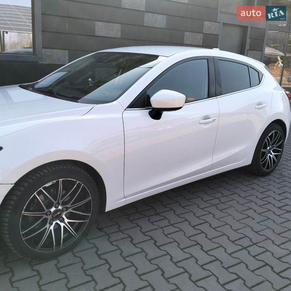 Хэтчбек Mazda 3 2014 в Шептицькому