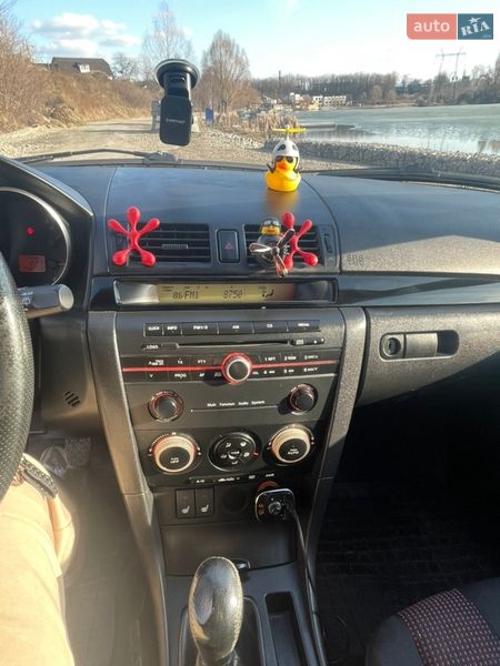 Хэтчбек Mazda 3 2006 в Петропавловской Борщаговке