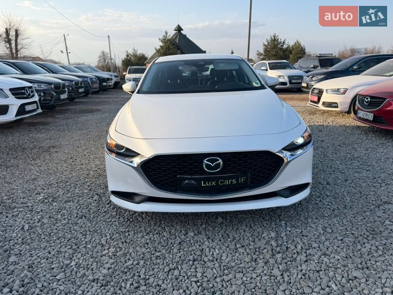 Седан Mazda 3 2021 в Ивано-Франковске