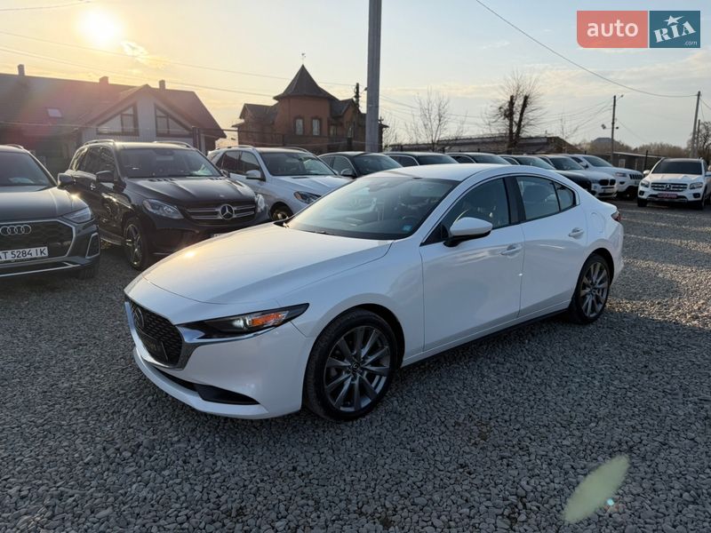 Седан Mazda 3 2021 в Ивано-Франковске