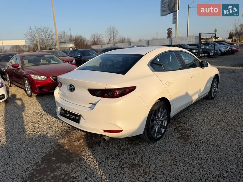 Седан Mazda 3 2021 в Ивано-Франковске