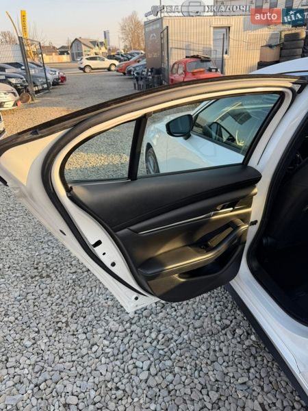 Седан Mazda 3 2021 в Ивано-Франковске