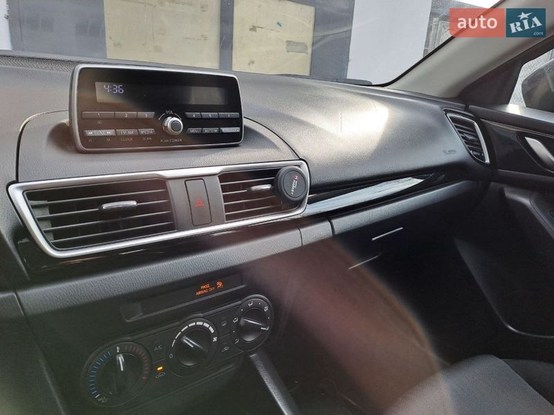 Седан Mazda 3 2014 в Одессе
