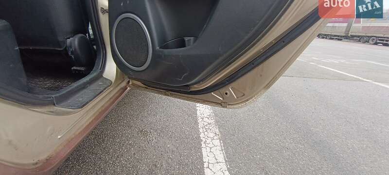 Седан Mazda 3 2008 в Киеве