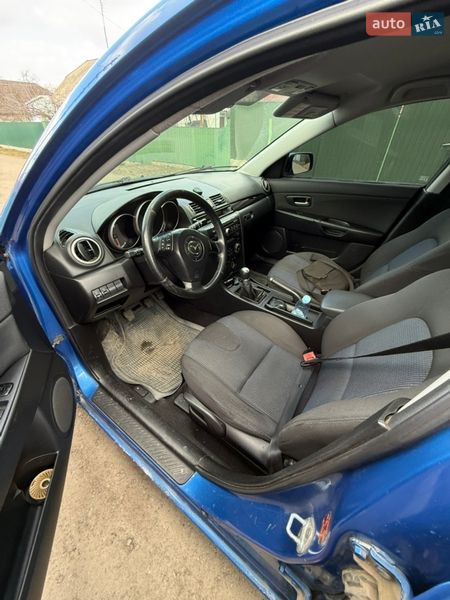 Хэтчбек Mazda 3 2004 в Фастове