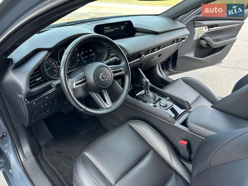 Хэтчбек Mazda 3 2022 в Днепре