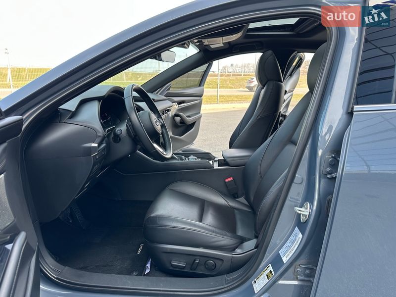 Хэтчбек Mazda 3 2022 в Днепре