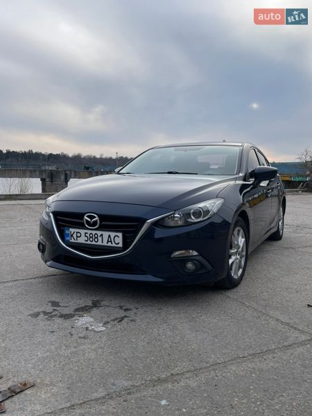 Седан Mazda 3 2015 в Запорожье