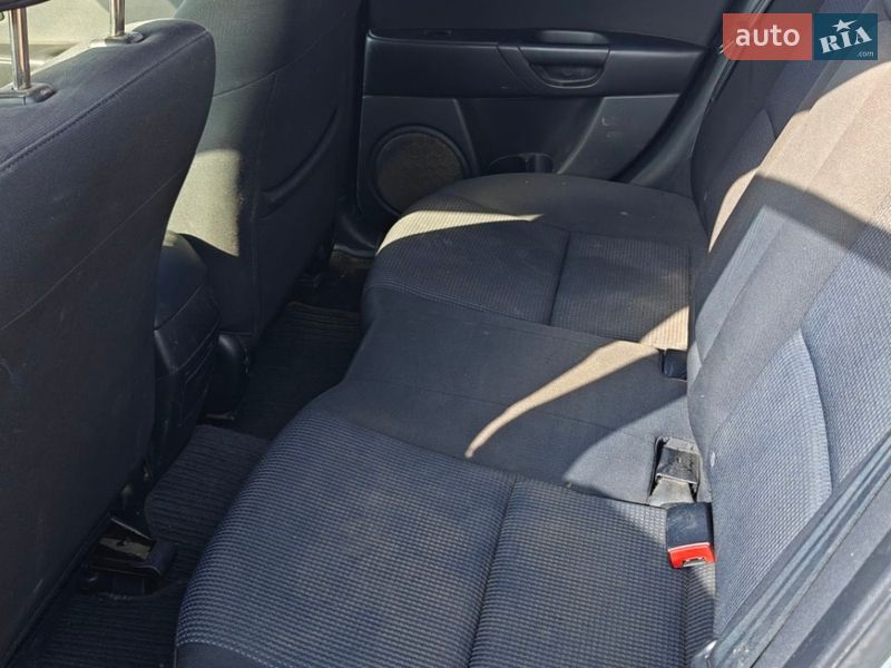 Хетчбек Mazda 3 2004 в Василькові