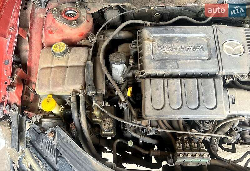 Седан Mazda 3 2004 в Николаеве