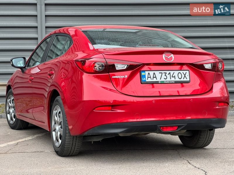 Седан Mazda 3 2015 в Сумах