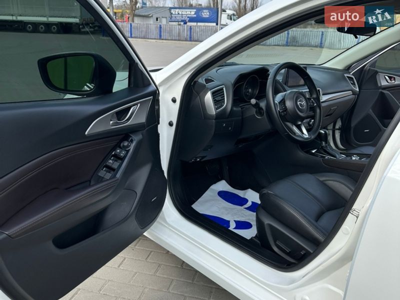 Хетчбек Mazda 3 2018 в Ковелі фото 9 Хетчбек Mazda 3 2018 в Ковелі