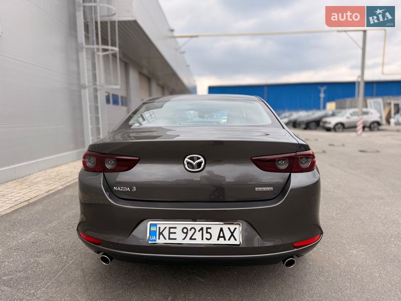 Седан Mazda 3 2018 в Днепре