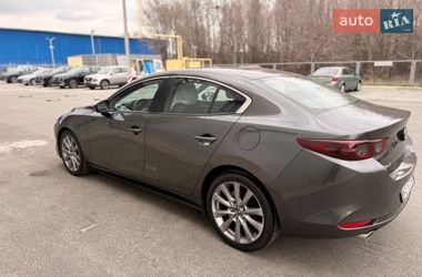 Седан Mazda 3 2018 в Днепре