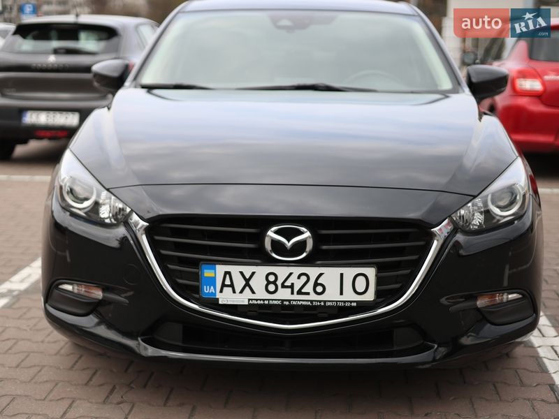 Седан Mazda 3 2017 в Львові