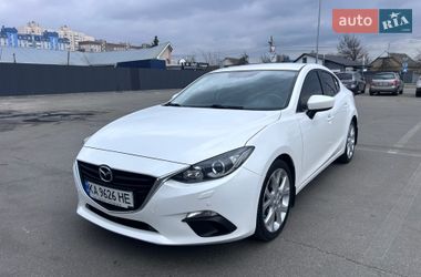 Седан Mazda 3 2015 в Киеве