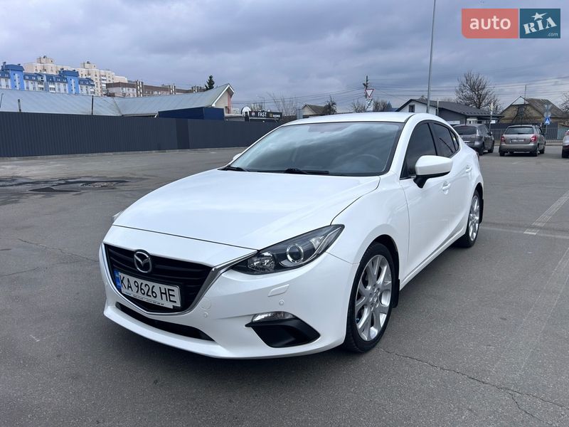 Седан Mazda 3 2015 в Киеве