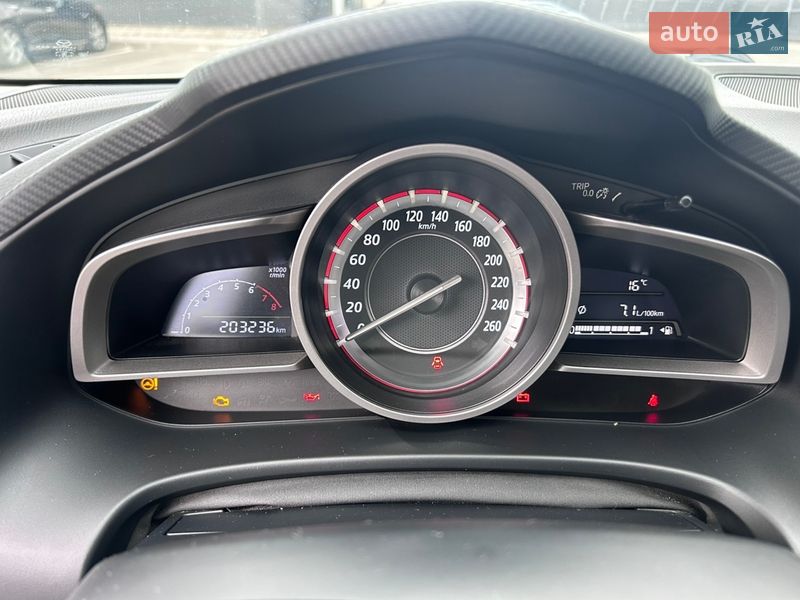Седан Mazda 3 2015 в Киеве