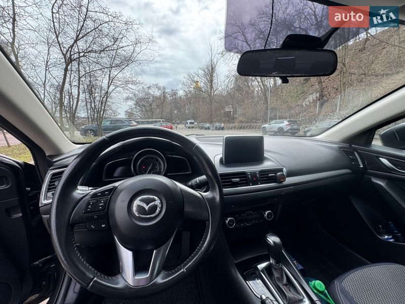 Седан Mazda 3 2014 в Киеве