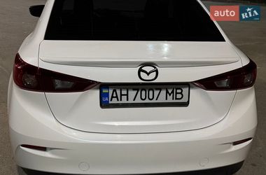 Седан Mazda 3 2018 в Днепре