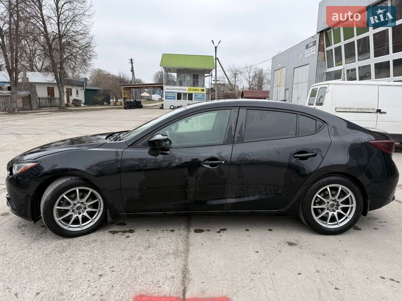 Седан Mazda 3 2015 в Миргороде