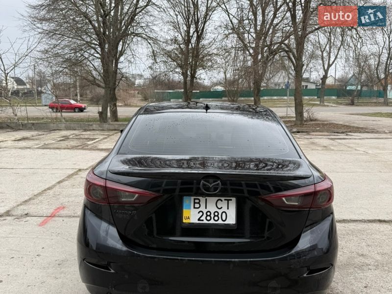 Седан Mazda 3 2015 в Миргороде