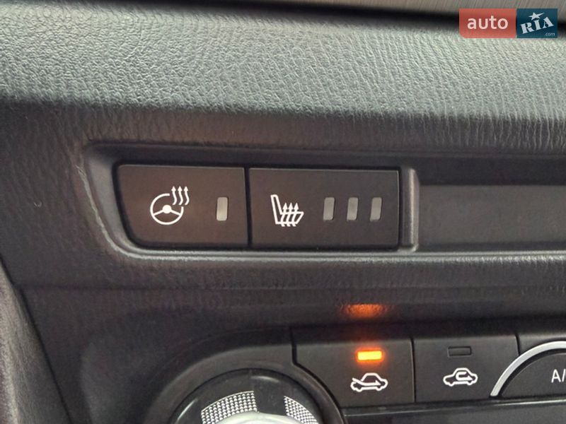 Седан Mazda 3 2015 в Миргороде