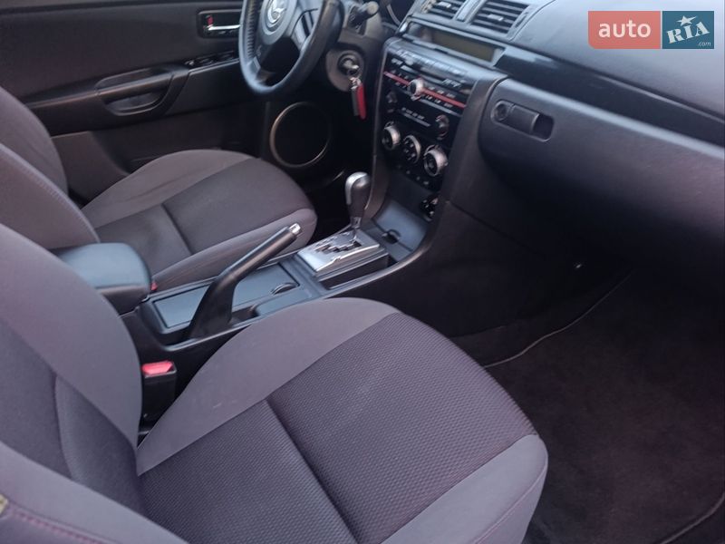 Хэтчбек Mazda 3 2008 в Луцке