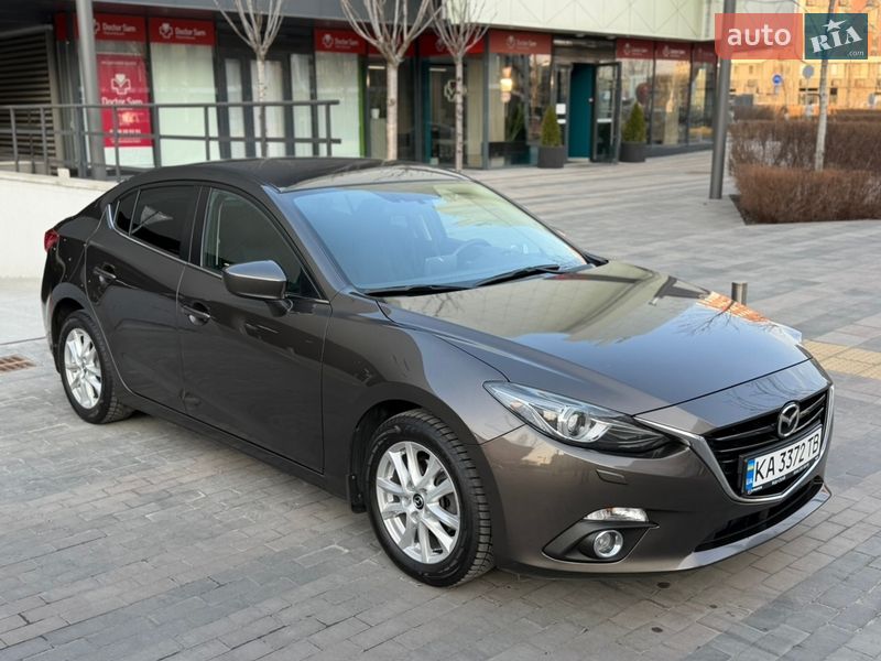 Седан Mazda 3 2014 в Киеве