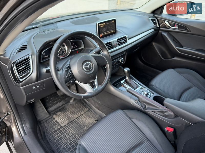 Седан Mazda 3 2014 в Киеве