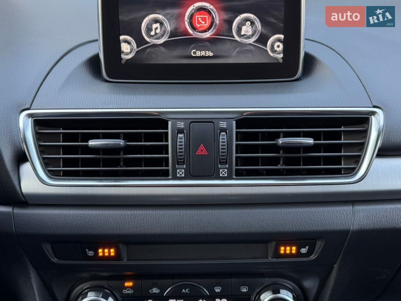 Седан Mazda 3 2014 в Киеве