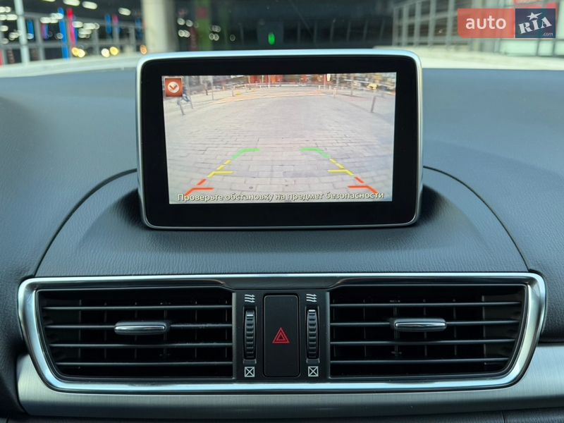 Седан Mazda 3 2014 в Киеве