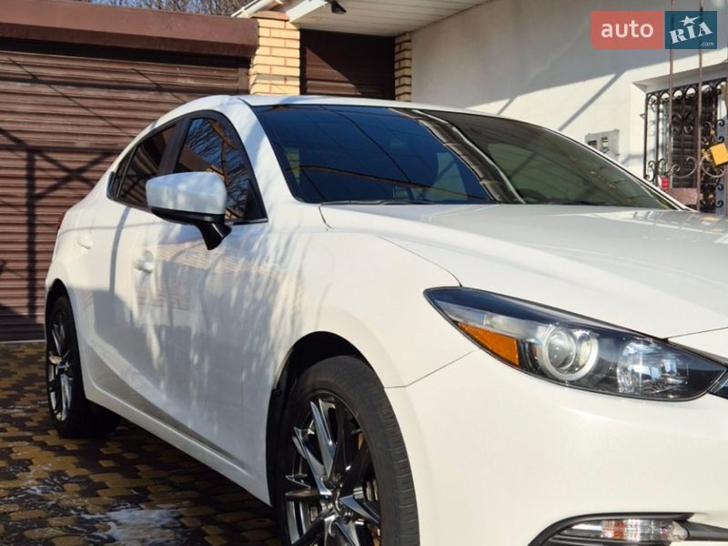 Седан Mazda 3 2018 в Запоріжжі