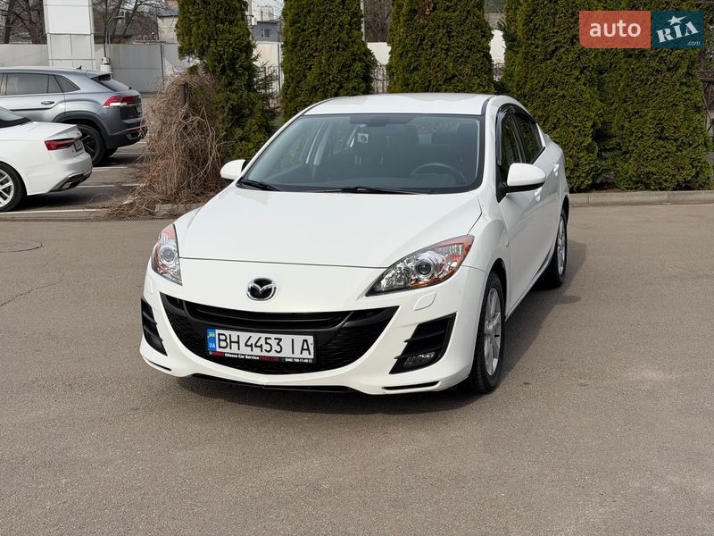 Седан Mazda 3 2011 в Киеве фото 3 Седан Mazda 3 2011 в Киеве